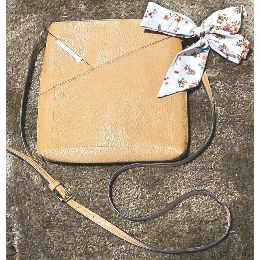 Vtg Steve Madden Tan Pebbled Crossbody Bag Floral Bow Front Pkt Gold 10x10 Purse